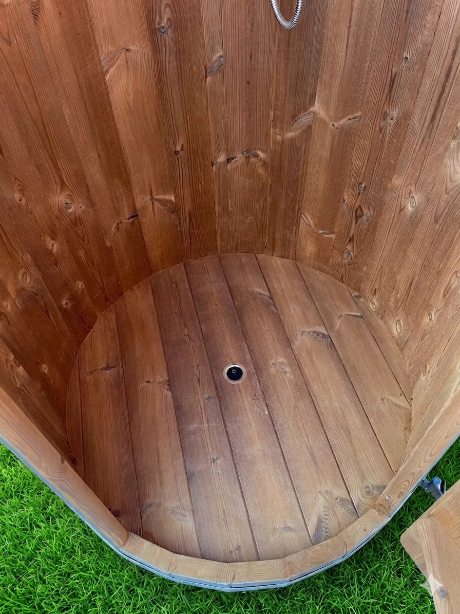 Gartendusche Fass aus Thermoholz – Premium Outdoor Dusche (42 mm) – Bild 8