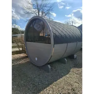 Fasssauna mit Panoramafenster