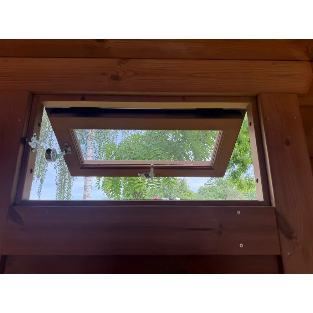Klappbares Fenster im Ruheraum der Sauna Frodo 400