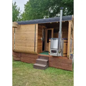 Sauna mit Hot Tub Ofuro aus Thermoholz