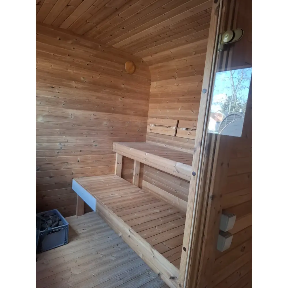 Saunabänke auf zwei Ebenen aus Thermoholz