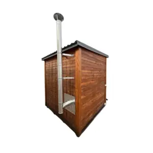 Thermoholz Gartensauna mit Holzofen sofort verfügbar Rückansicht