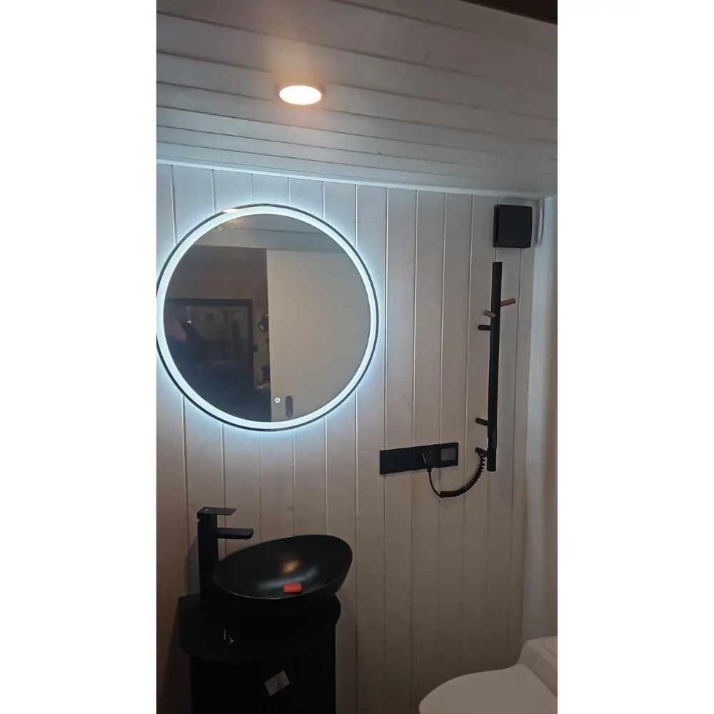 Autarkes Tinyhaus 22 m² mit modernem Badezimmer, Dusche und LED-Spiegel