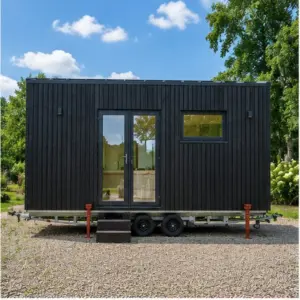 Tiny House 18 m² Frontansicht mit Panoramafenster