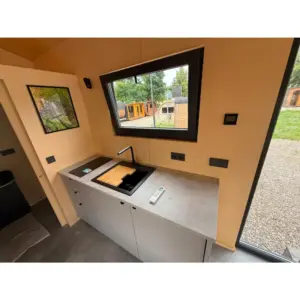 Küche im Tiny House 18 m² mit Induktionskochfeld